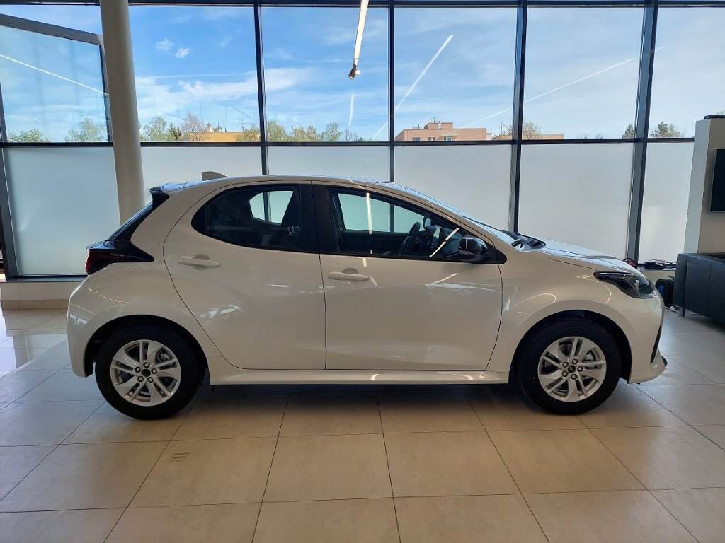 Mazda 2 Hybrid