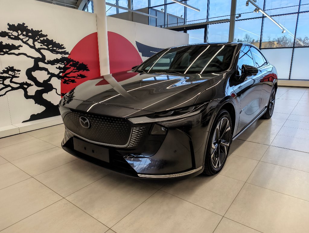 Mazda 6e