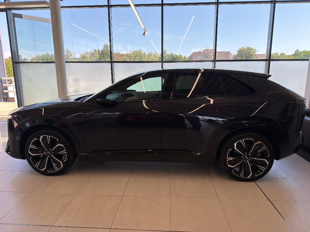 Mazda CX-6e