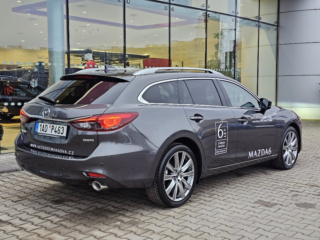 Mazda 6