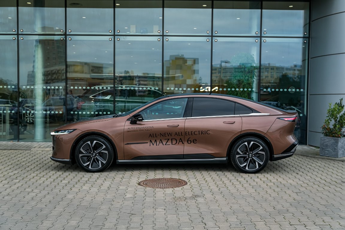 Mazda 6e