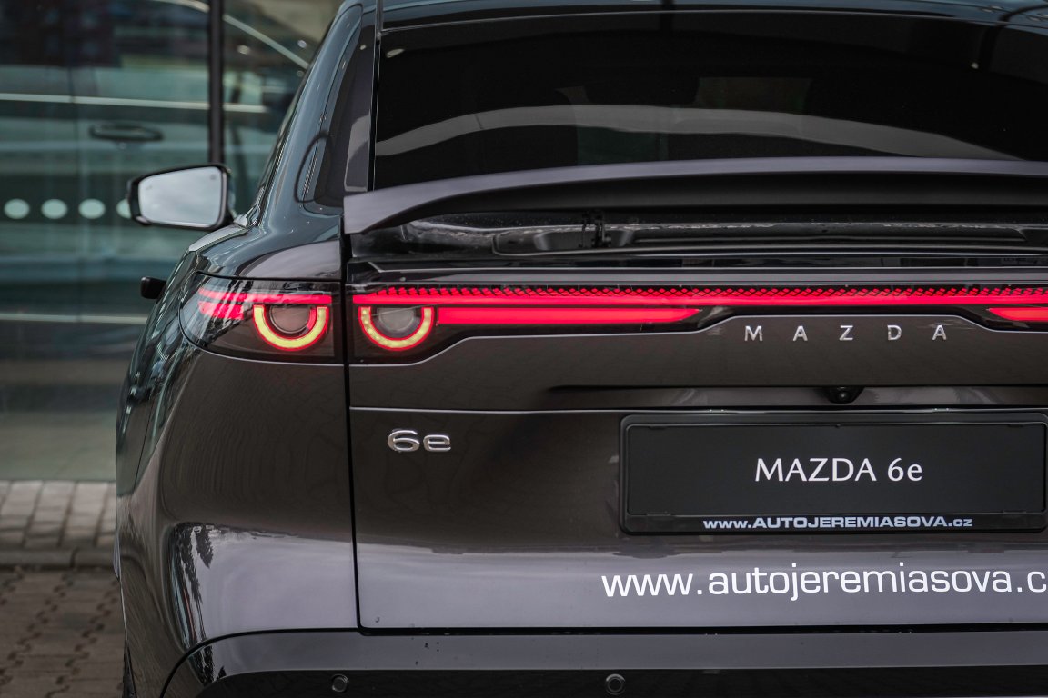 Mazda 6e