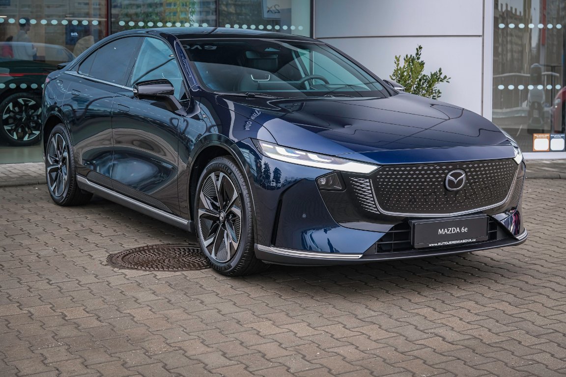 Mazda 6e