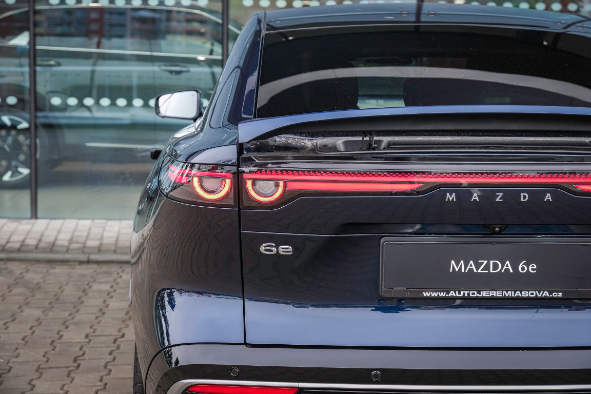 Mazda 6e