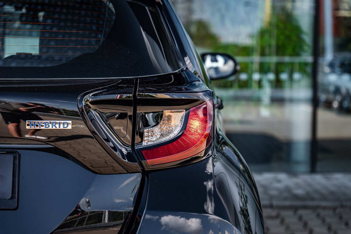 Mazda 2 Hybrid