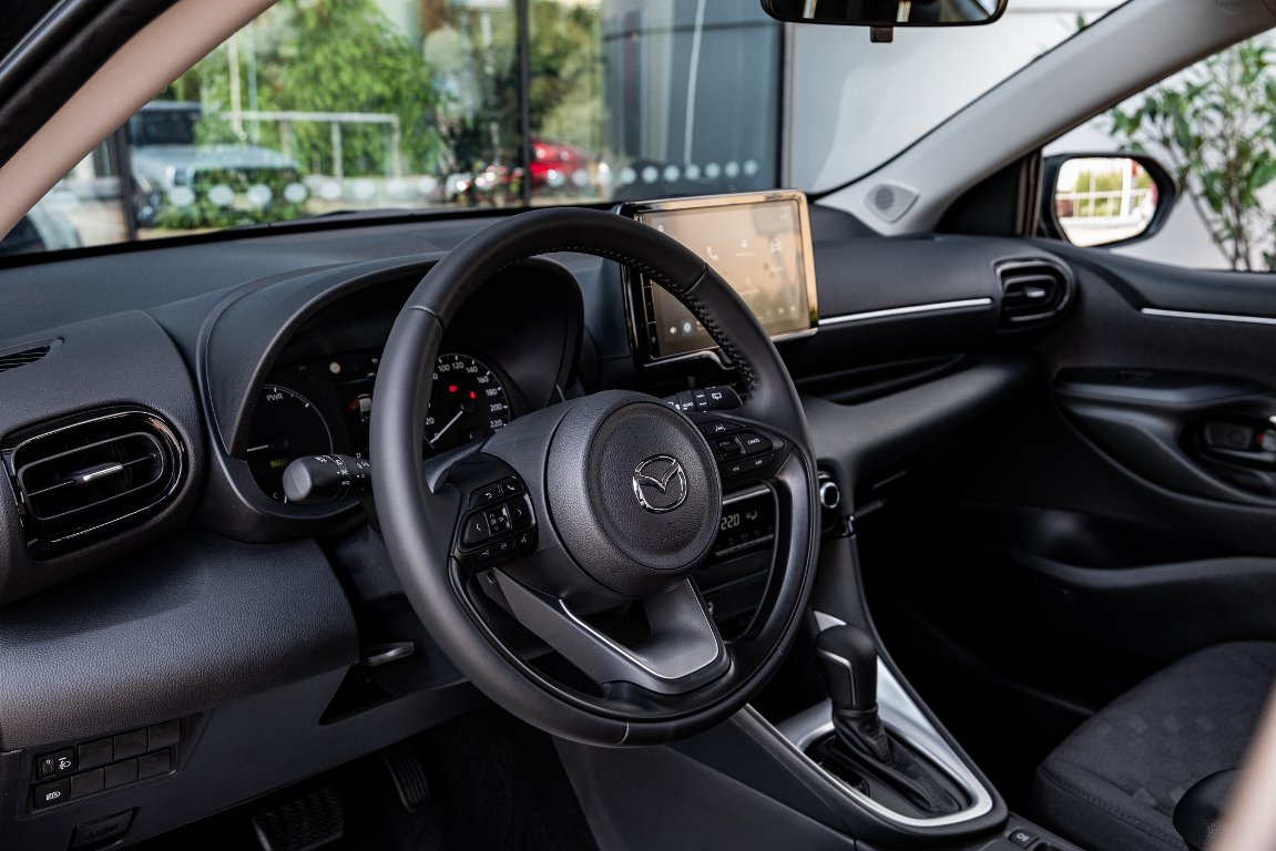Mazda 2 Hybrid