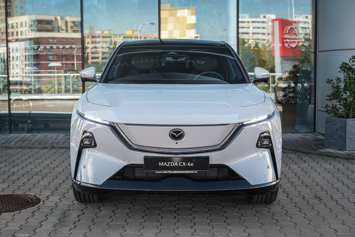 Mazda CX-6e