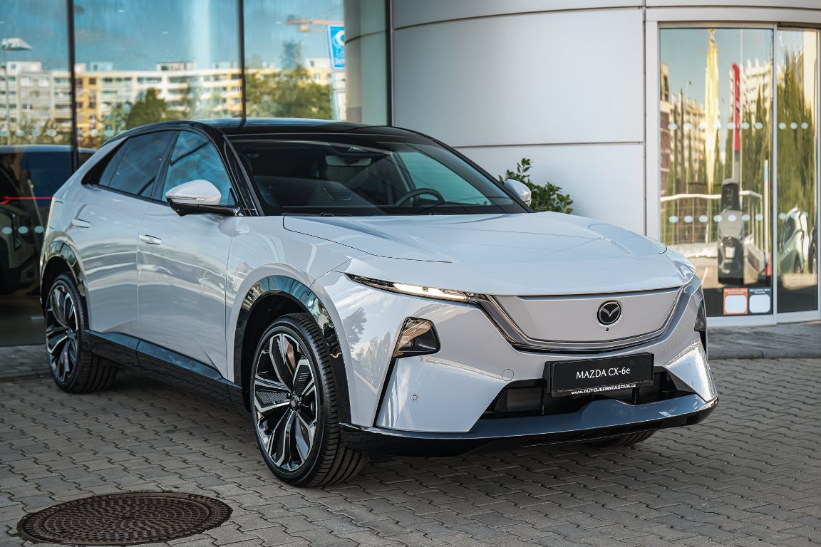 Mazda CX-6e