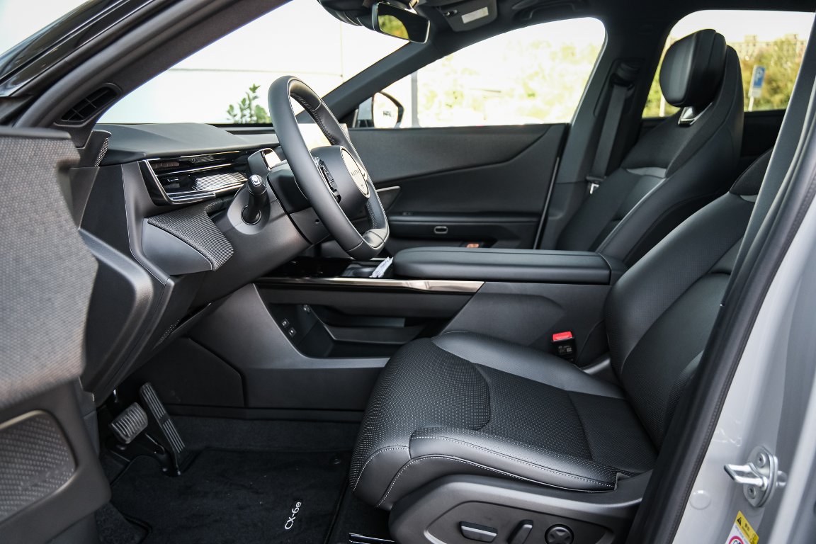 Mazda CX-6e