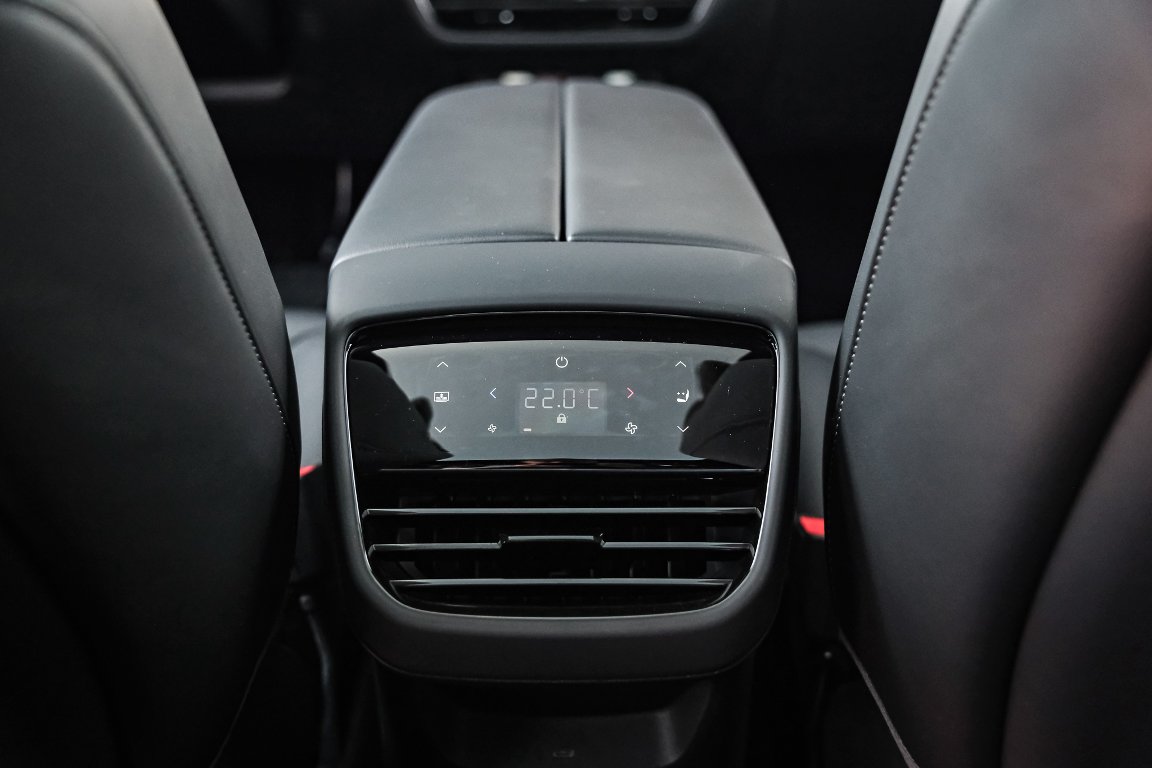 Mazda CX-6e