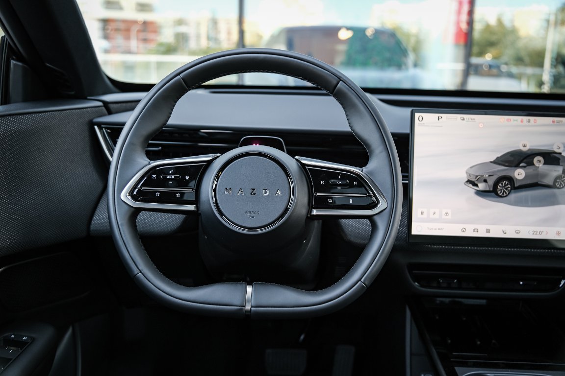 Mazda CX-6e