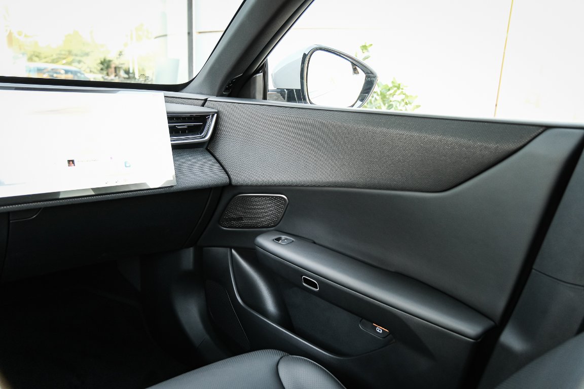 Mazda CX-6e