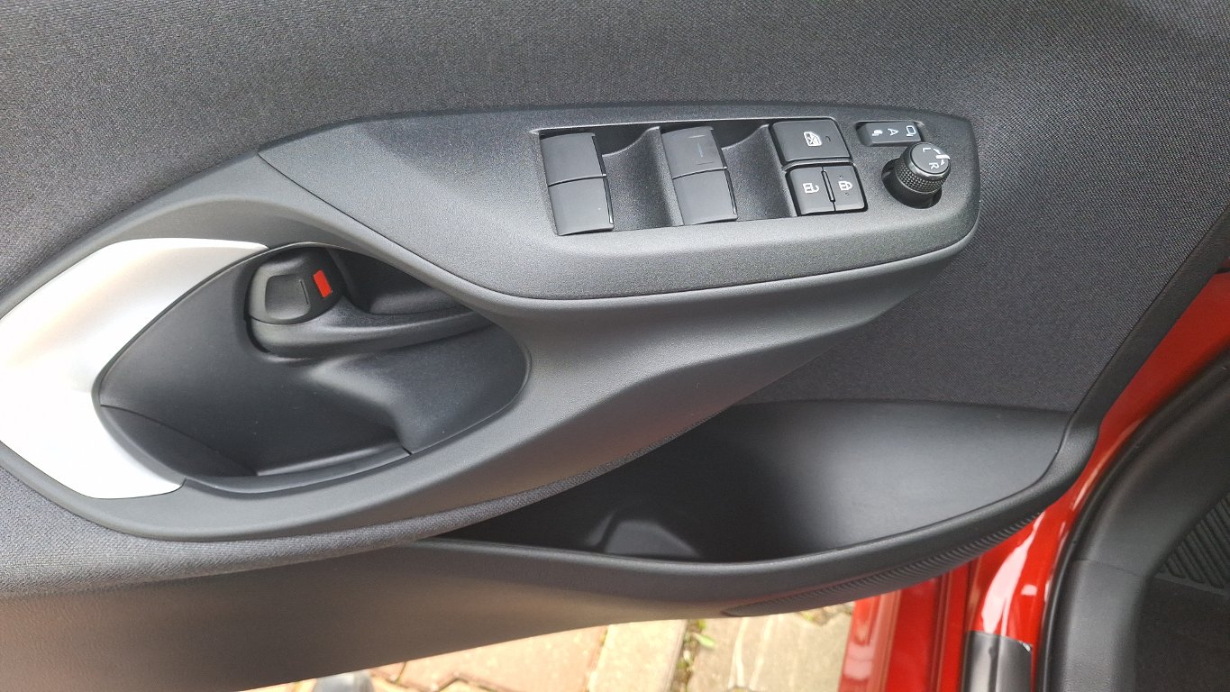 Mazda 2 Hybrid