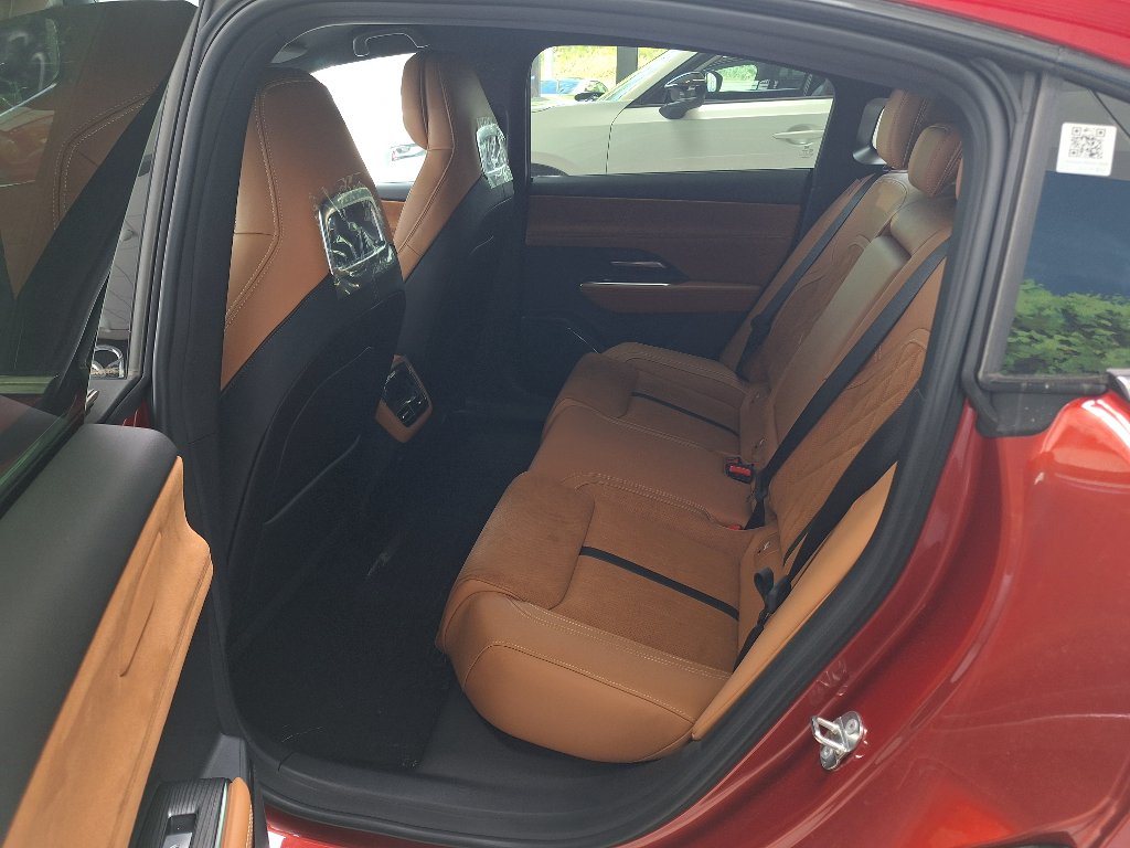 Mazda 6e