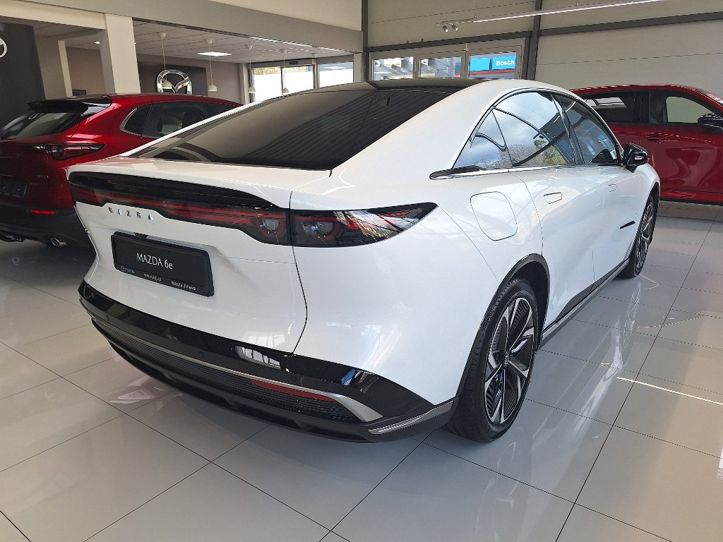 Mazda 6e