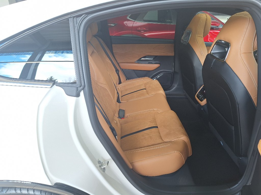 Mazda 6e