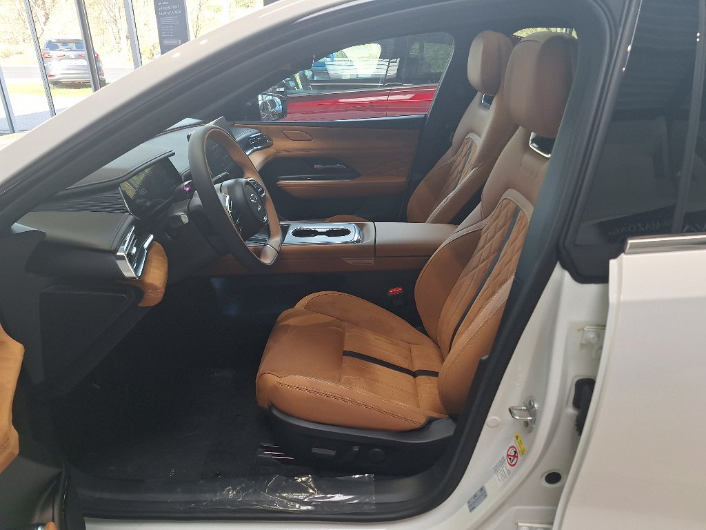Mazda 6e