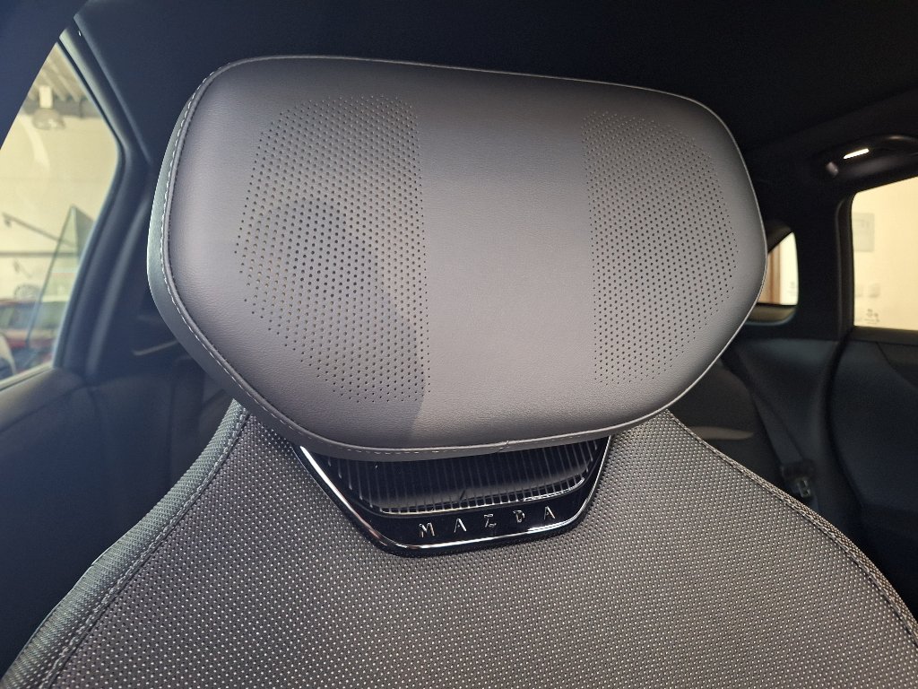 Mazda CX-6e