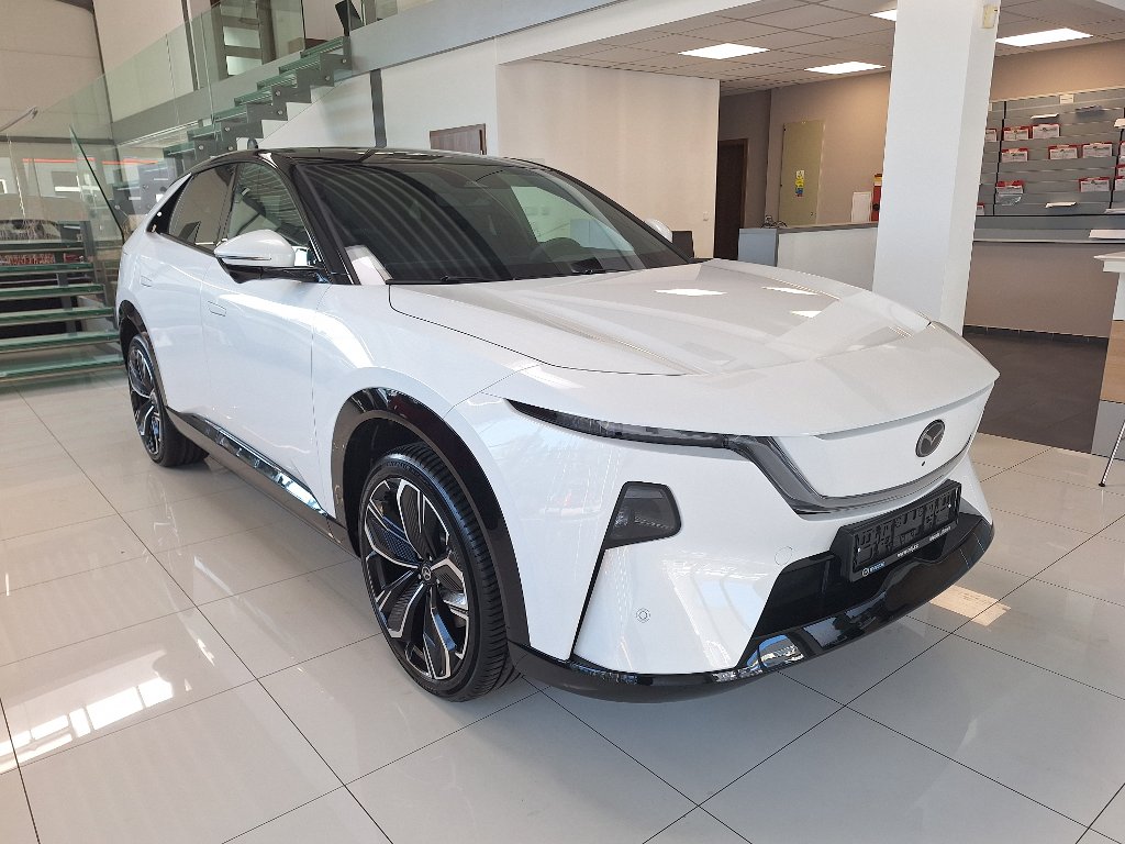 Mazda CX-6e