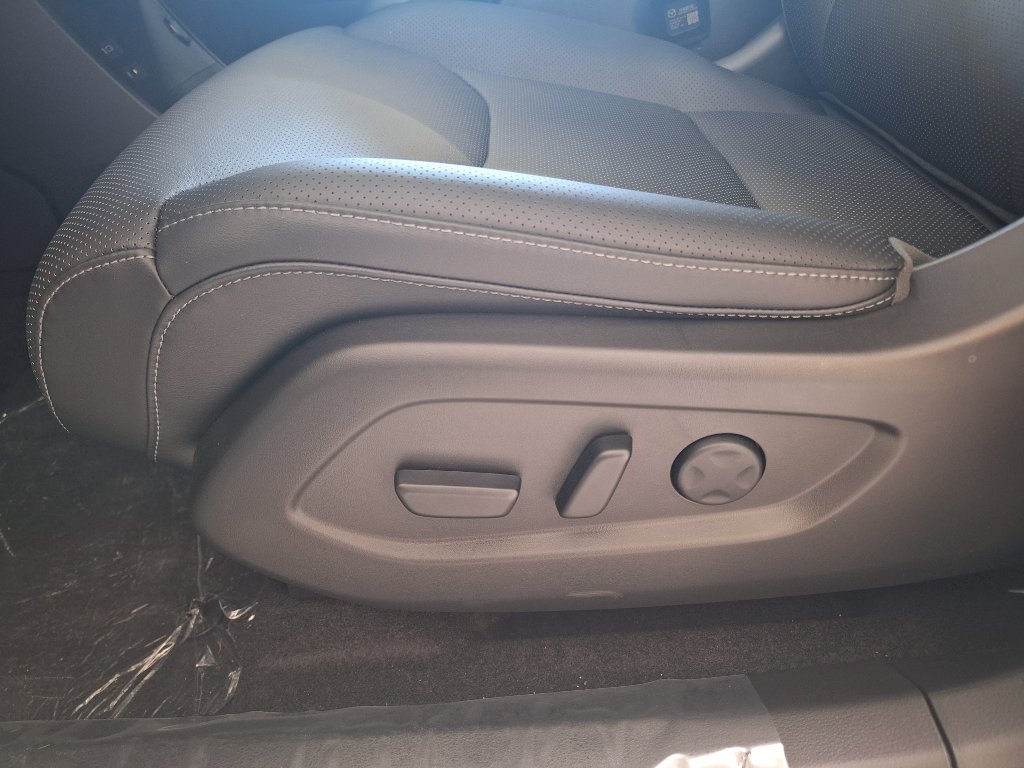 Mazda CX-6e