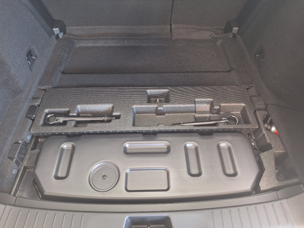 Mazda CX-6e