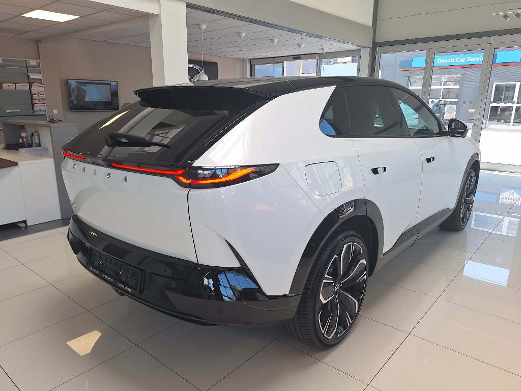 Mazda CX-6e