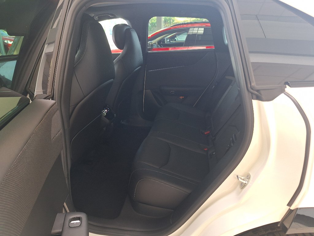 Mazda CX-6e
