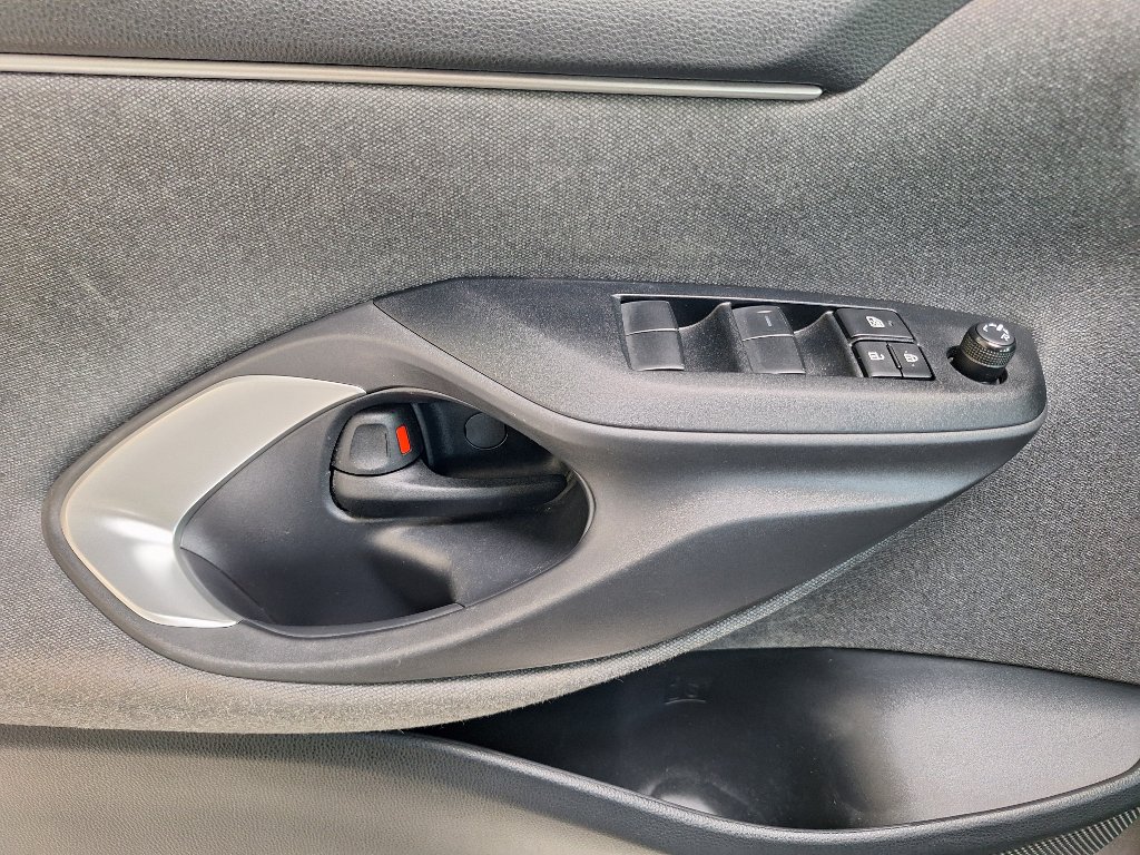 Mazda 2 Hybrid