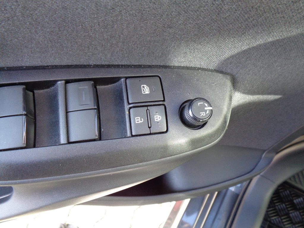 Mazda 2 Hybrid