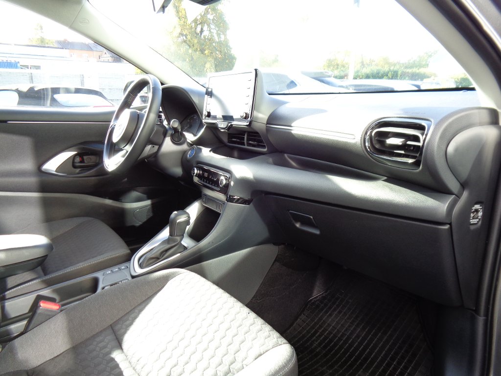 Mazda 2 Hybrid