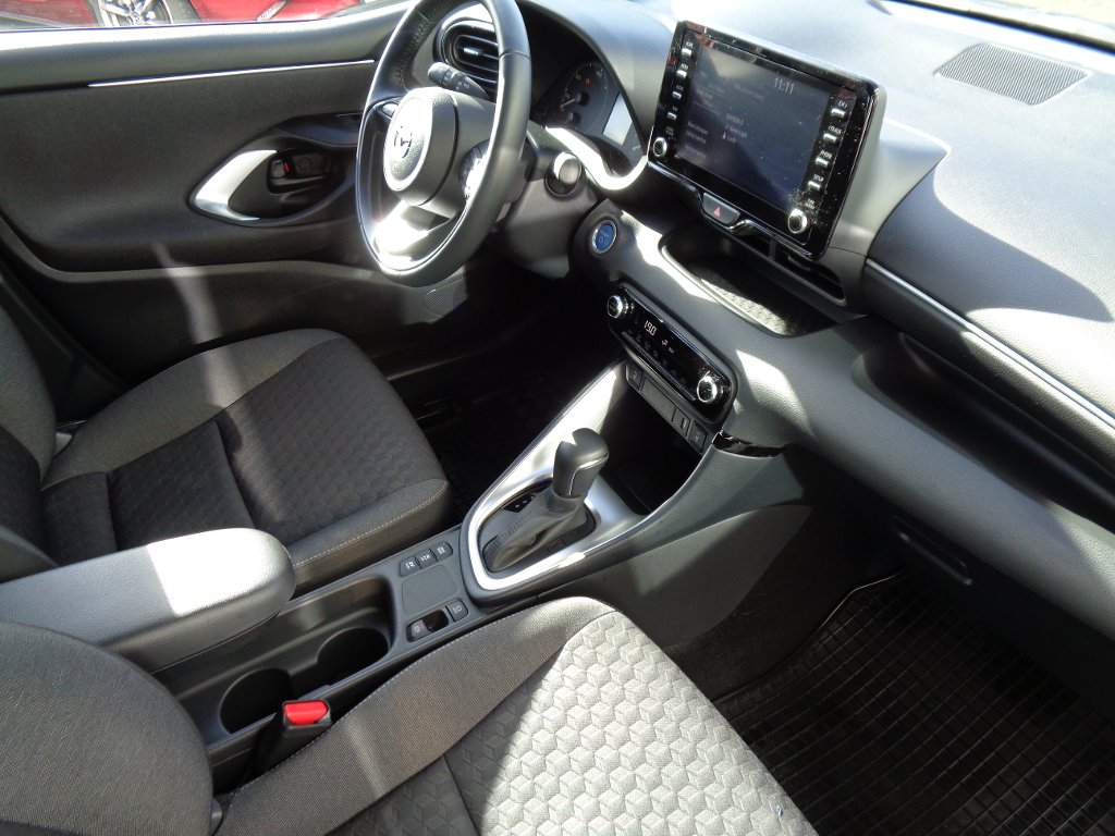 Mazda 2 Hybrid