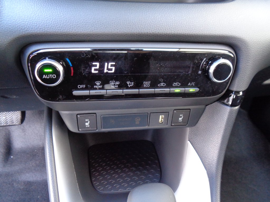 Mazda 2 Hybrid