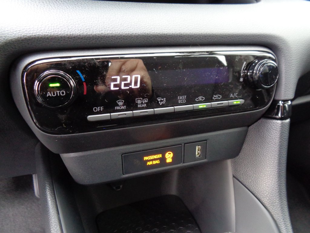 Mazda 2 Hybrid