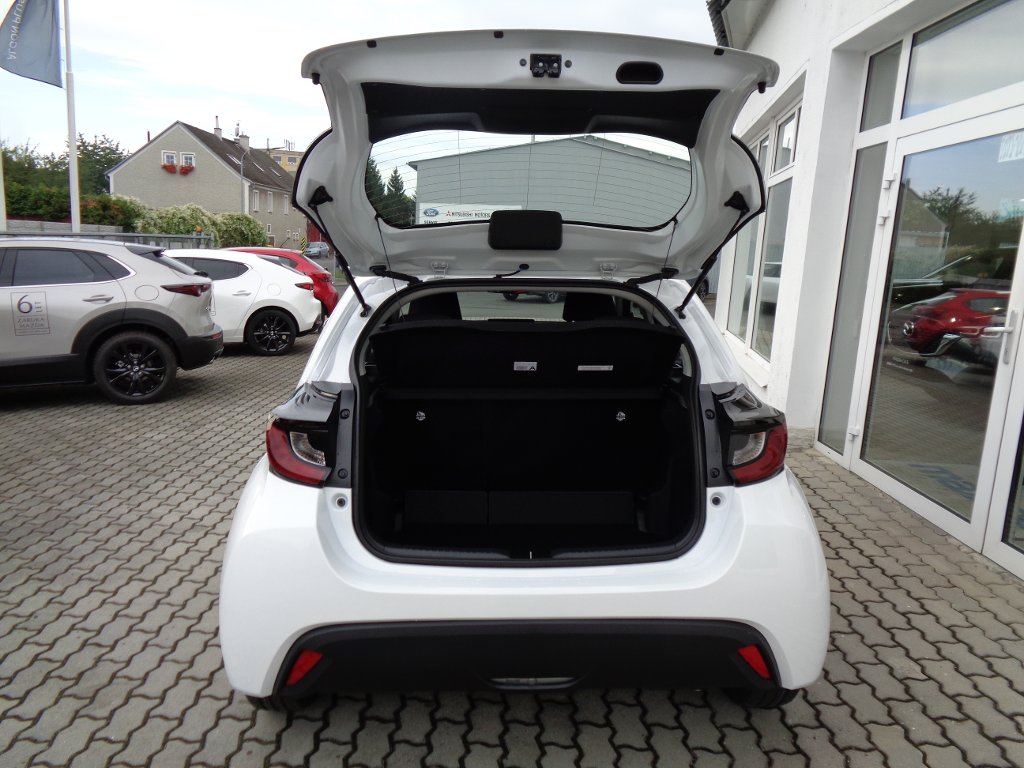 Mazda 2 Hybrid