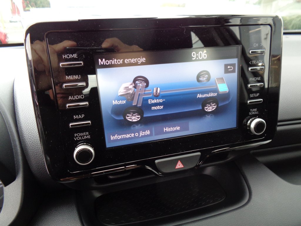 Mazda 2 Hybrid