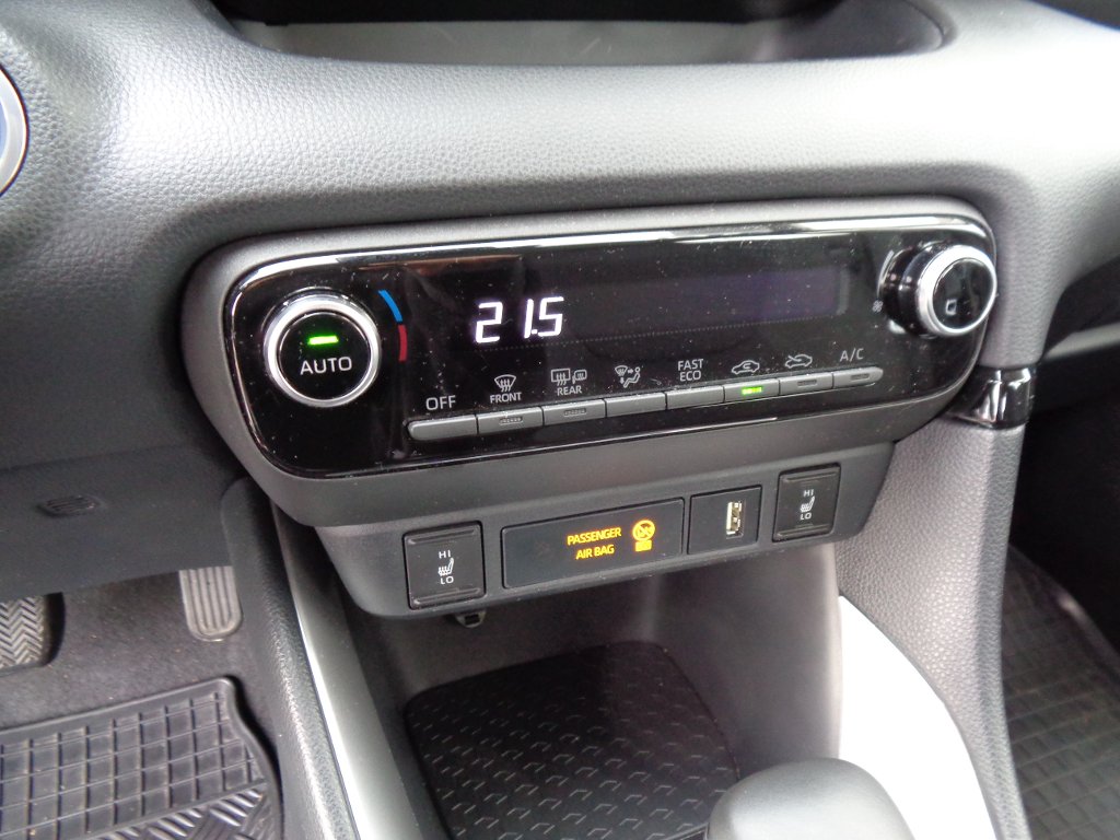 Mazda 2 Hybrid
