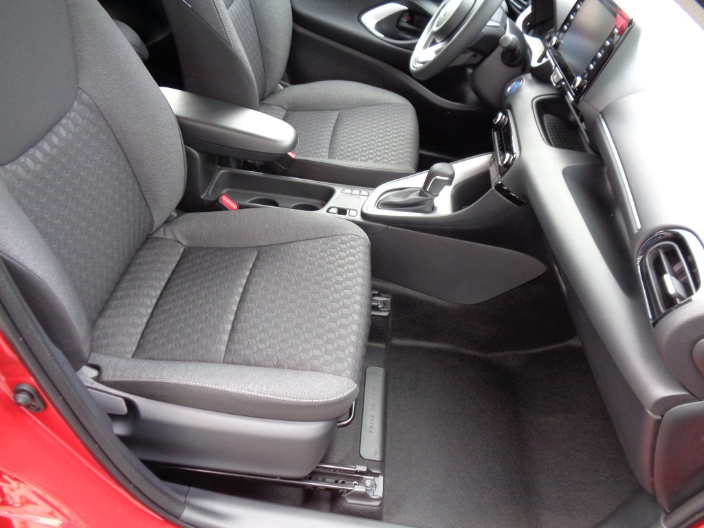 Mazda 2 Hybrid