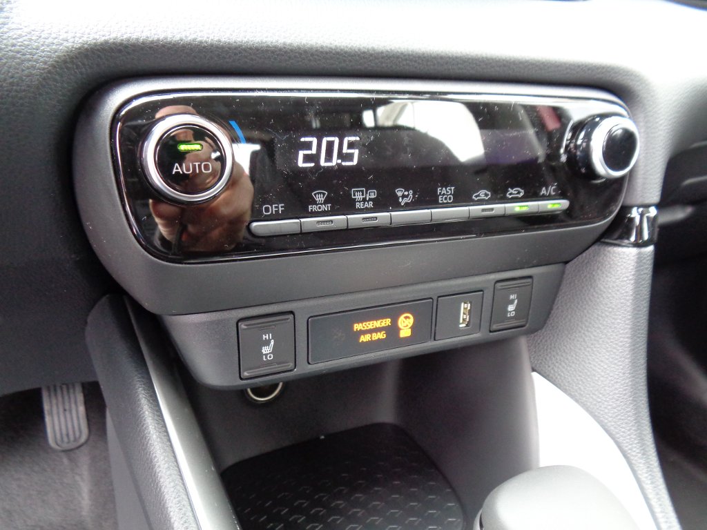 Mazda 2 Hybrid