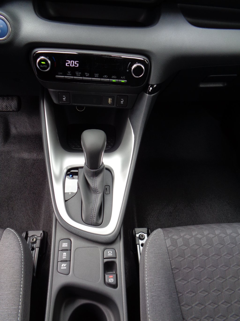 Mazda 2 Hybrid