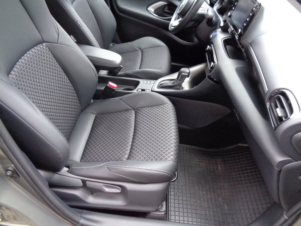 Mazda 2 Hybrid