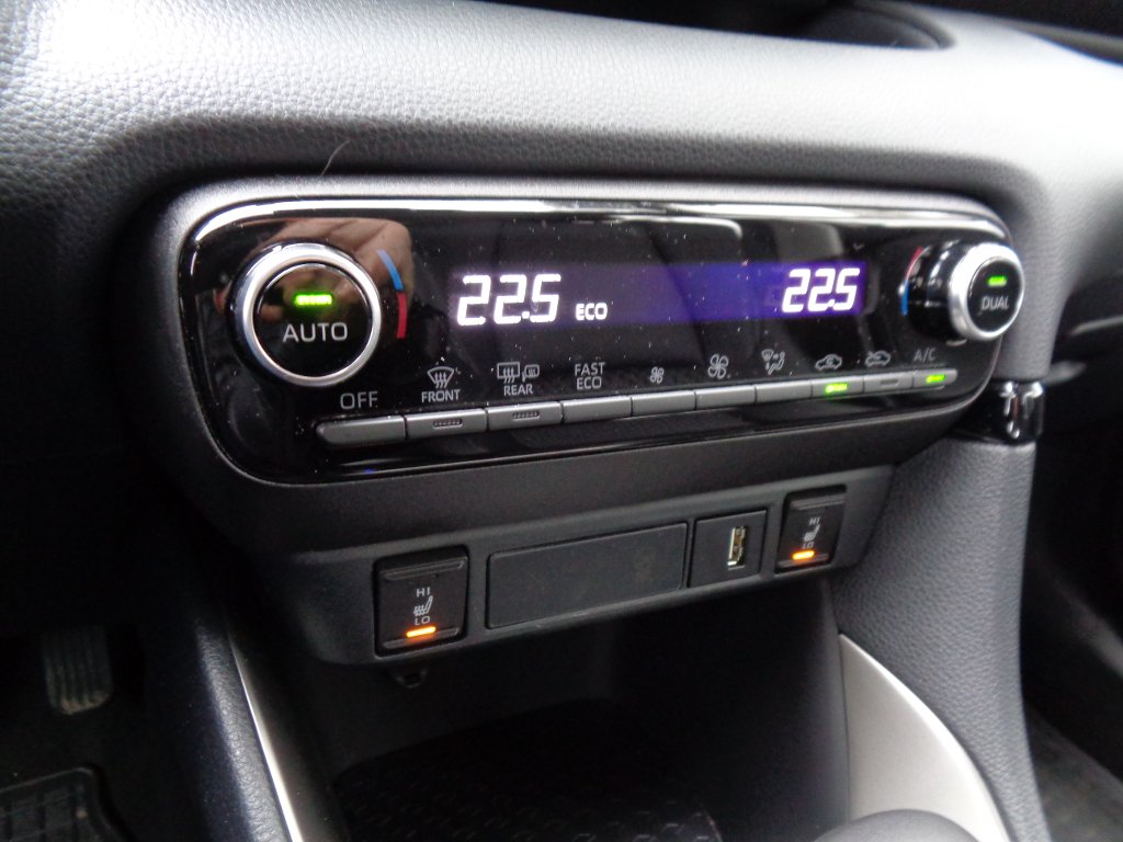Mazda 2 Hybrid