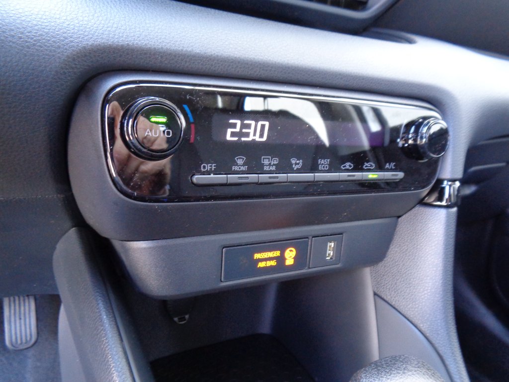 Mazda 2 Hybrid