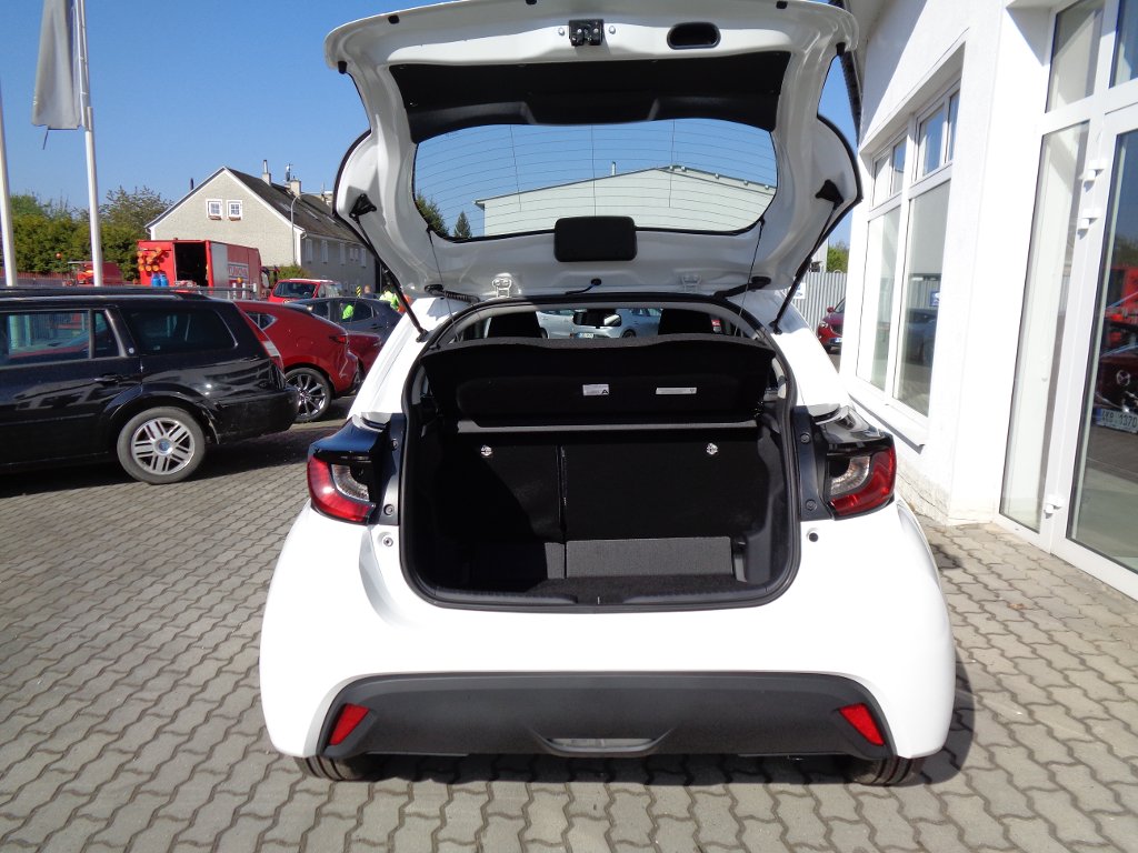 Mazda 2 Hybrid