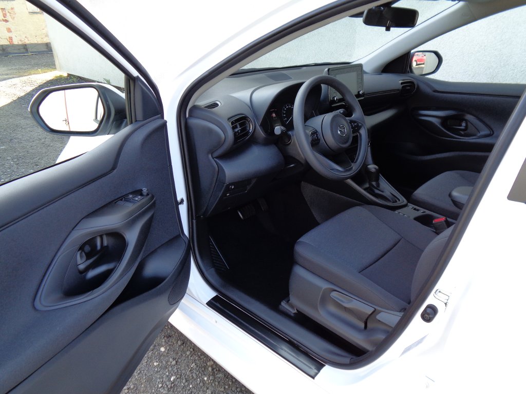 Mazda 2 Hybrid