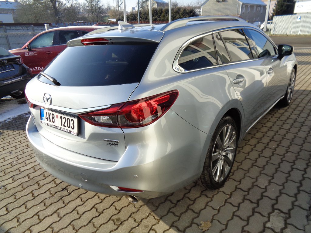 Mazda 6