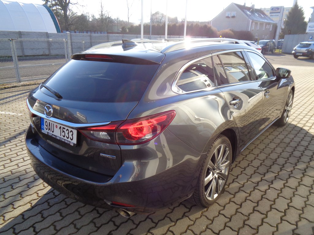 Mazda 6