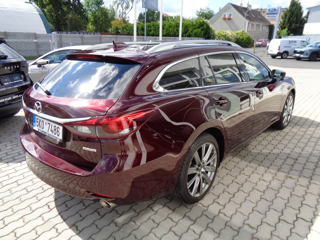 Mazda 6