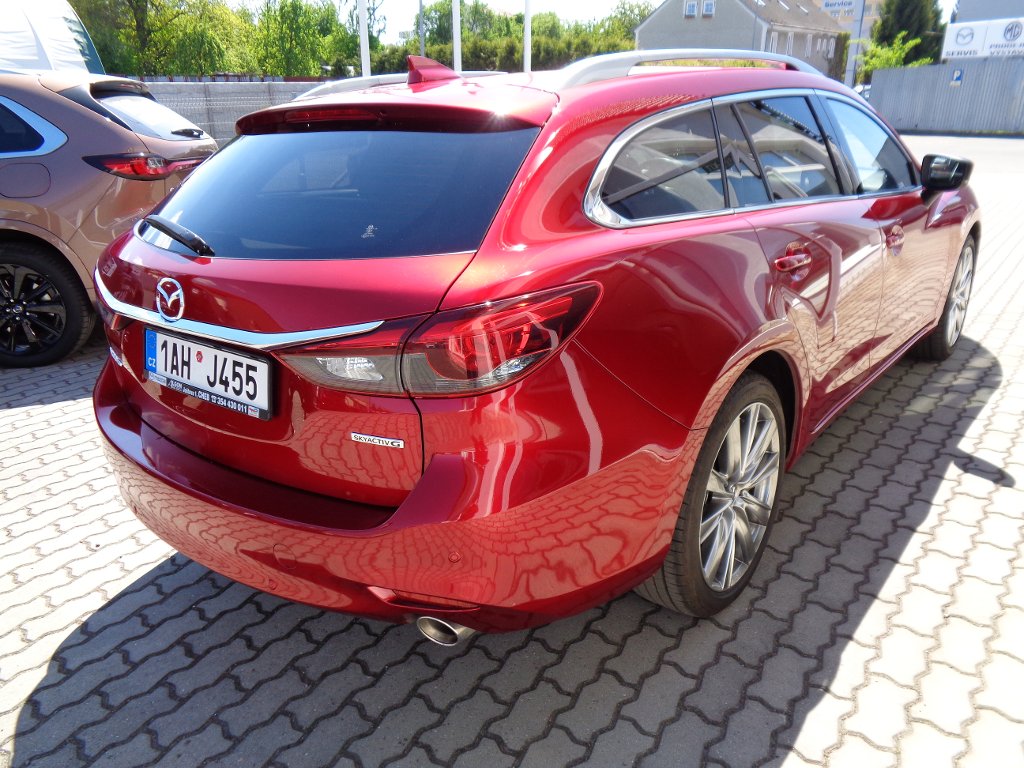 Mazda 6