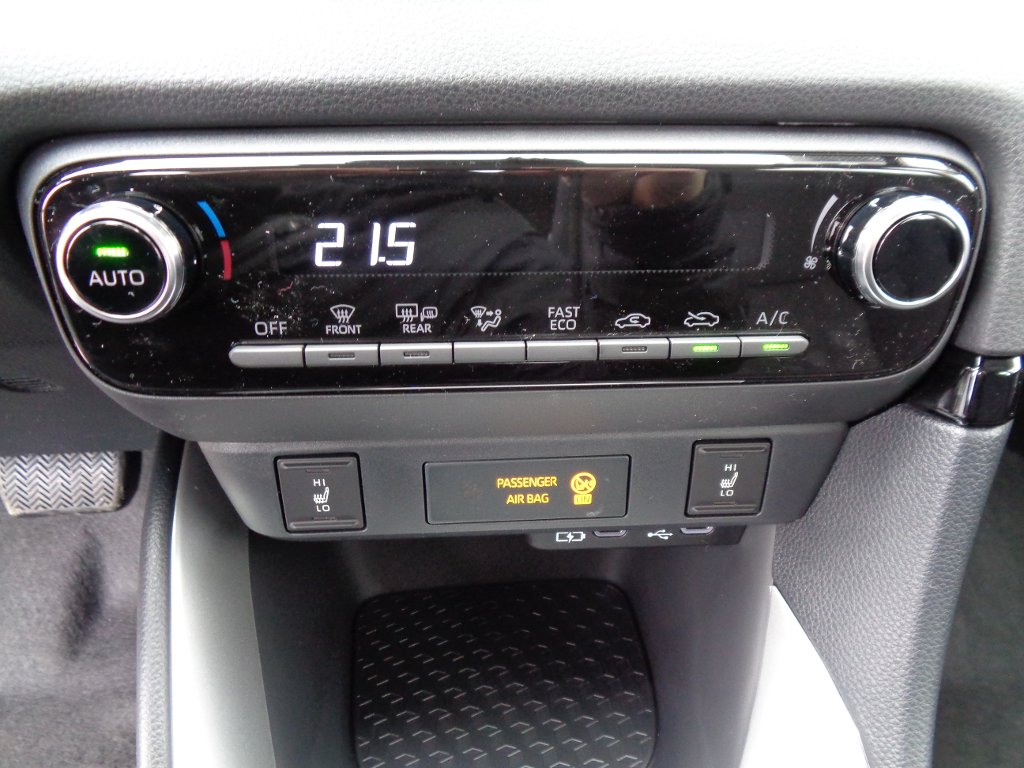 Mazda 2 Hybrid