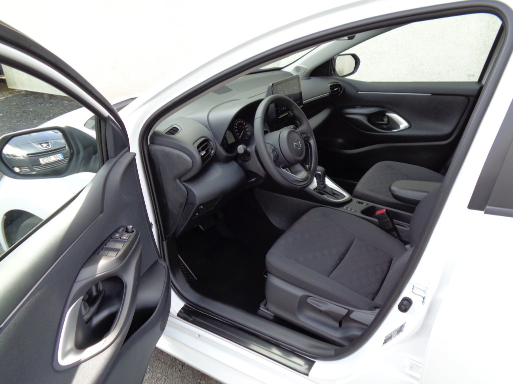 Mazda 2 Hybrid